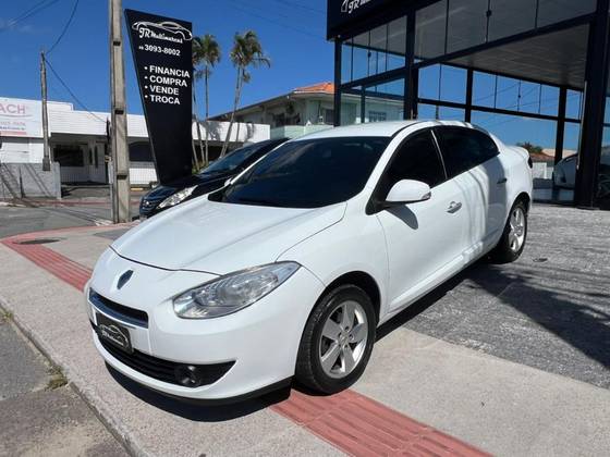 RENAULT FLUENCE 2.0 DYNAMIQUE 16V FLEX 4P MANUAL RENAULT FLUENCE 2.0 DYNAMIQUE 16V FLEX 4P MANUAL